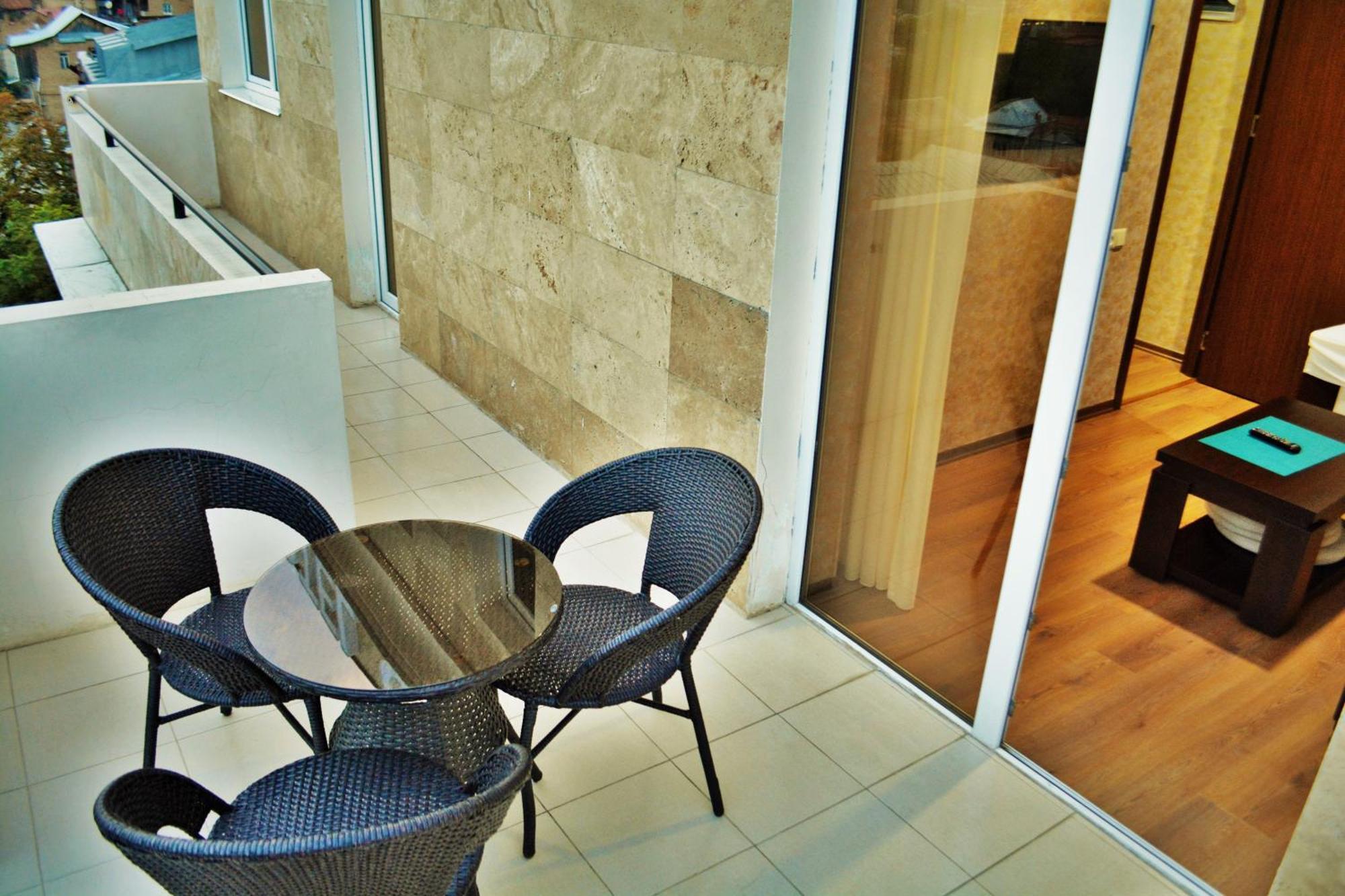Hotel Gureli Tbilisi ภายนอก รูปภาพ